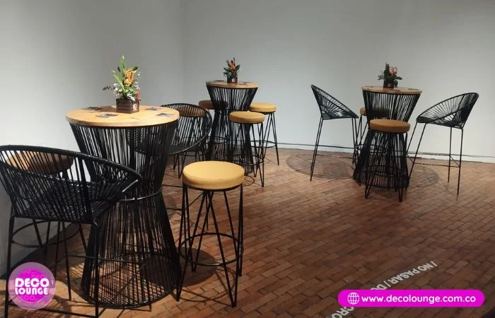 sillas y mesas para fiestas