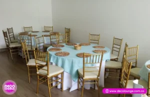 mesas y sillas en alquiler